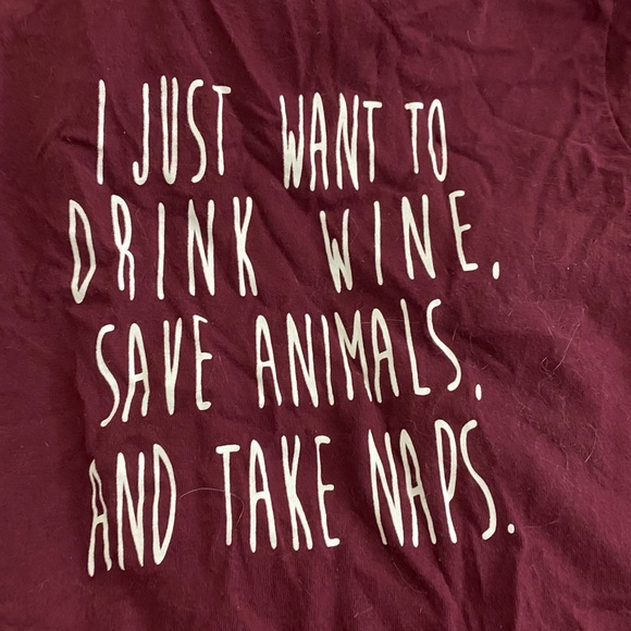 Graphic/slogan Tee Size Small - Picture 2 of 4